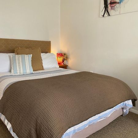 Wee Blue Bnb- Central Cosy Villa Timaru Exterior foto